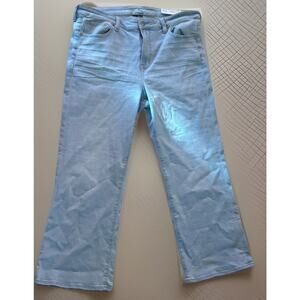 NWT American Eagle Kick Boot Crop Next Level Stretch Women’s 16 $60 Light Wash